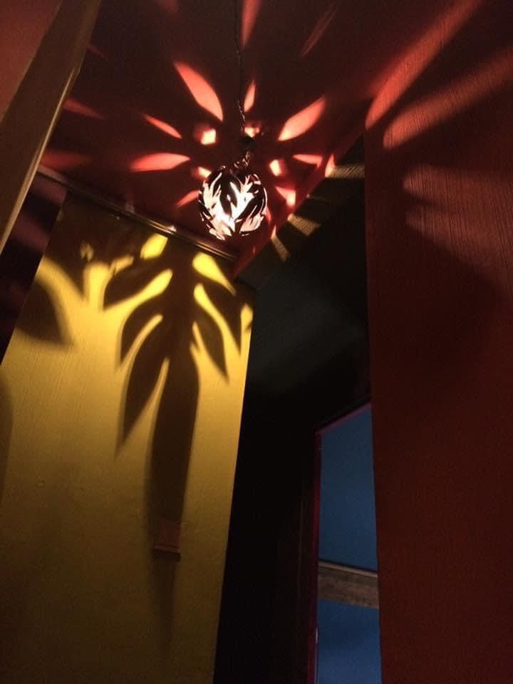 Lumière décorative de l'auberge Des Goûts et des Couleurs